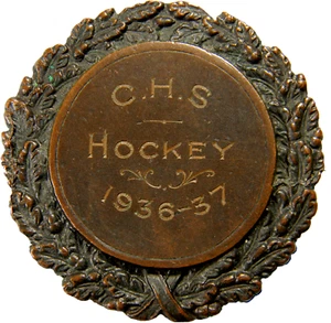 1936-37 C.H.S Hockey Pinback Badge Medal - Picture 1 of 2