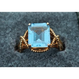 Lovely 925 Sterling Silver Gold Plated Real Blue Topaz Cocktail Ring Size 6 - Picture 1 of 5