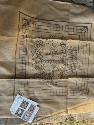 Vintage Deadstock Claire Murray Nantucket Rug Hooking Pattern Burlap 38x42 - Image 1 of 3