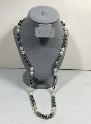 Hermoso collar, 30", cristales facetados grises y perlas de imitación, sin cierre Foto 1 de 4
