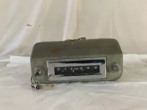 Vintage Chevrolet Car Radio - Foto 1 di 6