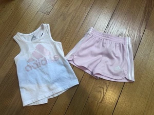 Adidas canotta smanicata e corta rosa 12M set 2 pezzi bambino bambina - Foto 1 di 11