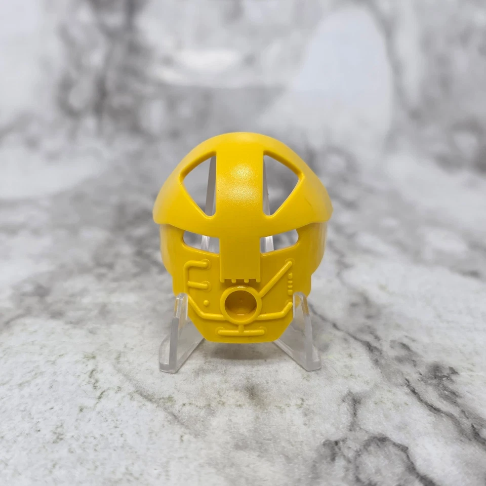 Lego Bionicle Komau (Turaga) Yellow Mask 32572 - Image 1 of 1
