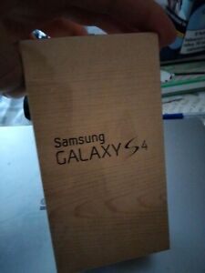 Samsung galaxy s4 black gt-i9505 LTE 4g 
