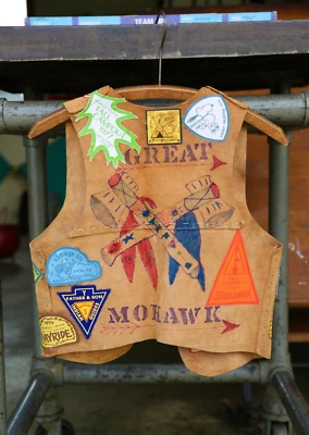 Chaleco Chaqueta Vintage YMCA Indian Guides Parches Años 70 Indy 500 Derby Car Camp RARO Foto 1 de 4