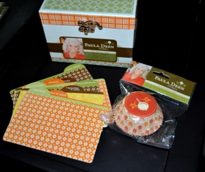 Recipe Card Box PAULA DEEN w/8 Tab Dividers 50 Cupcake Papers LOT Open Box 2010 - Picture 1 of 5