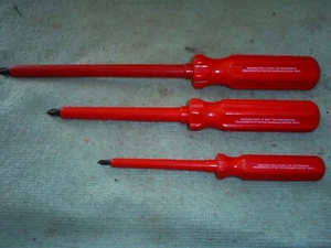SCHRAUBENDREHER 3 STÜCK KREUZSCHLITZ 1000V BIS BS2559 TEIL 3 - Bild 1 von 1