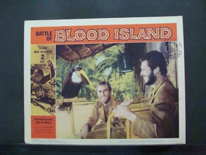 BATTLE OF BLOOD ISLAND Lobbykarte #4 RICHARD DEVON RON KENNEDY 1960 - Bild 1 von 1