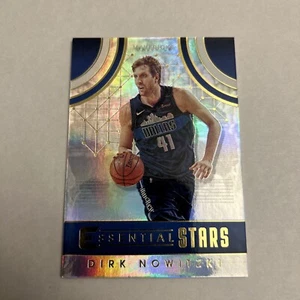 2017-18 Panini Essentials - Essential Stars #ES-21 Dirk Nowitzki - Picture 1 of 2