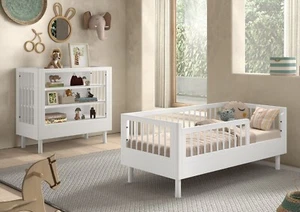 Set Juniorbett u. Wickelregal Kinderzimmer Babyzimmer Buche massiv Weiß lackiert - Bild 1 von 13