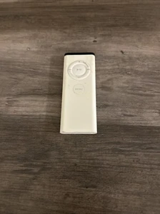 Telecomando IR wireless originale Apple A1156 bianco EMC n. 2086 8A7510M0GUX8A - Foto 1 di 1