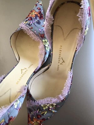 Zapatos de salón Alexandra Neel flores de seda. Zapatos nuevos.  Talla 37,5 Foto 1 de 4