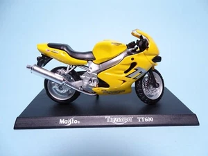 Maisto Motorrad 1:18 - Triumph TT 600  - Modellmotorrad im Blister     #1459 - Bild 1 von 4