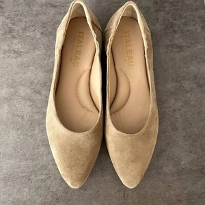 Italeau Mara Flat Dress Shoe Suede Taupe Almond Toe US 7 EU 37 - Picture 1 of 5