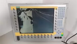 Siemens Panel PC IL 77 6AG7103-0AB10-1AC0 + A5E00442796 - Displaybruch/defekt! * - Bild 1 von 5