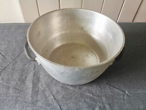 Vintage AGA aluminium jam pan, good used condition shaped handles - Marked AGA