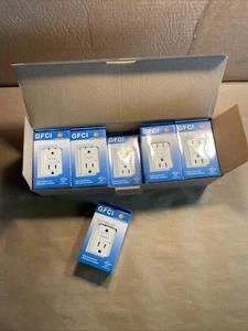 10PK 15AMP GFCI Safety Outlet Receptacle w/ Wall Plate LED Indicator TR 943 - Picture 1 of 12
