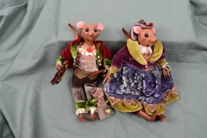 VINTAGE 2- PC WINWARD HOLIDAY COLLECTION  POSEABLE MICE VELVET  VICTORIAN STYLE - Picture 1 of 12