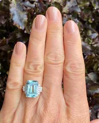 Anillo de compromiso de diamantes aguamarina natural corte esmeralda AAA de 5,00 quilates de oro blanco de 14 quilates Foto 1 de 4