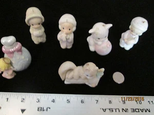 Vintage Mixed Lot 4 Christmas Ornaments Depicting Precious Moment 2 Figurines - Picture 1 of 6