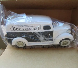 Vintage Ertl 1938 Chevy Panel Truck Bank Sees Candies New Open Box - Picture 1 of 10
