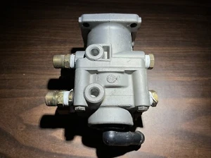 Válvula de pisada de freno automotriz Wabco 461350080-4613151610 2535-01-361-8581 - Imagen 1 de 7