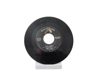 45 RECORD - PERRY COMO - JUST BORN - Picture 1 of 1