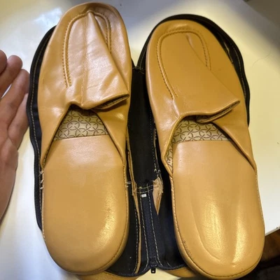 Vintage 1950's all leather mens travel slippers Hsm-1149 Japan with case Size 10 - Image 1 of 4