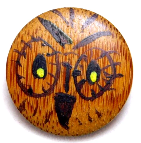 Antique Vtg Wooden Painted OWL Face BUTTON NICE Cover