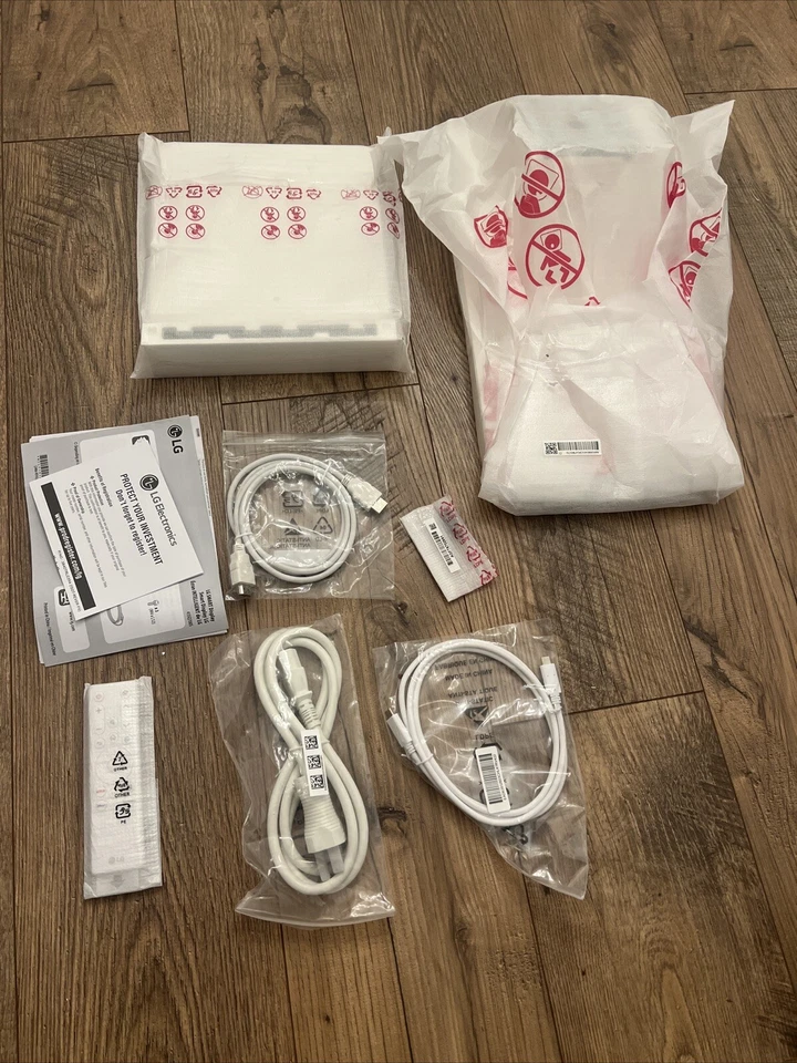 LG 43SQ700S-W 42.5"  White Base, Remote and accessories Only, ￼ No Monitor - Image 1 of 4