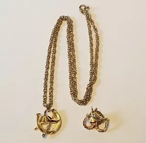 Vintage Horse Equestrian Necklace Pin 2PC LOT Horse Shoe Good Luck Charm - Picture 1 of 9
