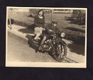 R ! Mutter & Sohn auf JAWA CZ 175 Motorrad aus Tschechien * Vintage 30s Foto - Bild 1 von 3