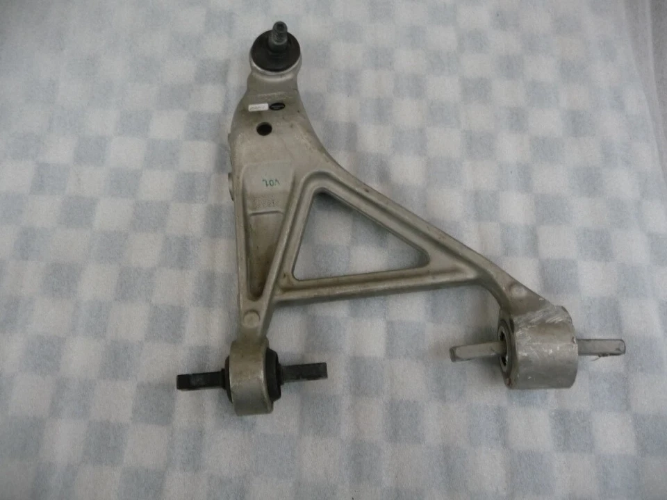 Brazo de control inferior delantero derecho Ferrari California 242496, 221934 OEM Foto 1 de 4