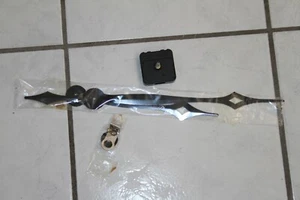 Movimiento de reloj con manecillas de pala balanceadas de 12" de largo negro eje largo - Imagen 1 de 2