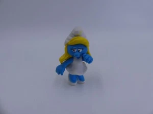 Smurfs Jakks Figure 2009 Smurf SMURFETTE PVC MINI FIGURE - Picture 1 of 5