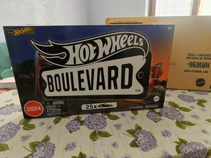 Hot Wheels Boulevard Premium 25x set box auto  2024 - Foto 1 di 5
