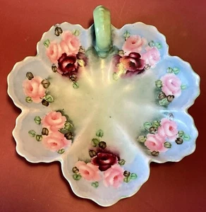 ATQ ROYAL WETTIN AUSTRIA PORCELAIN CANDY DISH HDPTD LEAF SHAPED, FINGER HOLD - Picture 1 of 11