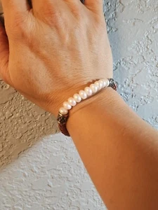 QVC 925 Sterling Silver Mauve Leather Pearl Bracelet 7 Inches - Picture 1 of 5