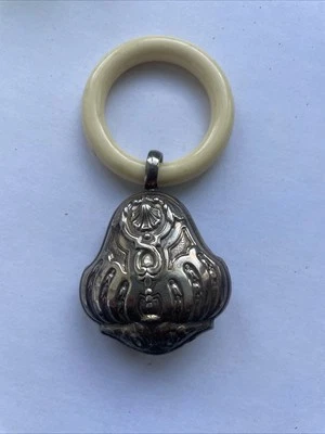 Ancien Hochet - Photo 1/4