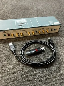 Interruttore strumento Tektronix BSASWITCH con cavo USB e manuale su disco flash - Foto 1 di 12
