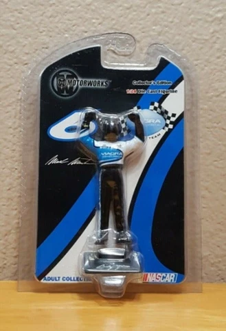 NASCAR Motorworks Collector's Edition 1:24 Die Cast Figurine #6 Mark Martin 2003 Cover