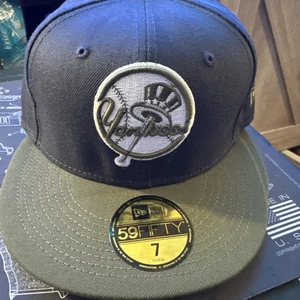 NEW ERA MENS NEW YORK YANKEES 59FIFTY 2TONE Green FITTED HAT SIZE 7 - Picture 1 of 12