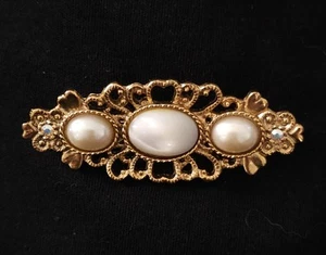 Vintage 1928 Gold Tone Filigree Faux Pearl Aurora Borealis Bar Brooch Pin 2.25" - Picture 1 of 5
