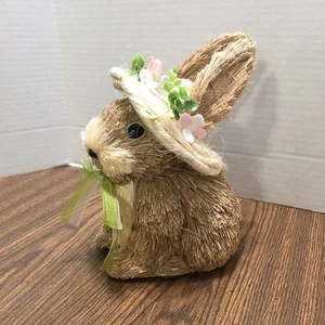 Brauner Sisal Hase Kaninchen Ostern Figur mit grüner Schleife-Hut - rosa Blumen 9" hoch - Bild 1 von 8