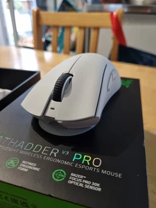 Razer DeathAdder V3 Pro Wireless Optical Gaming Mouse White - Afbeelding 1 van 5