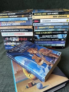 vintage scifi books job lot X24 1960’s/70’s/80’s. EM208 - Imagen 1 de 7