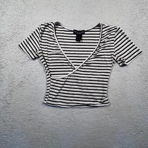Y2K See You Monday gestreiftes bauchfreies Oberteil Wickeloptik vorne kurzärmliges T-Shirt Größe S - Bild 1 von 5