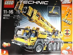 Lego Technic 42009 mobile crane mk 11 100% complete + spares - Picture 1 of 22