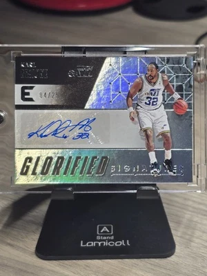 2017 - 18 Panini Essentials Basketball Karl Malone Glorified Signatures Auto /25 - Image 1 of 3