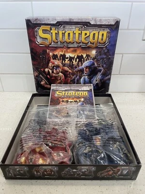 Stratego Classic Battlefield Board Game 2011 Edition Complete - Image 1 of 3